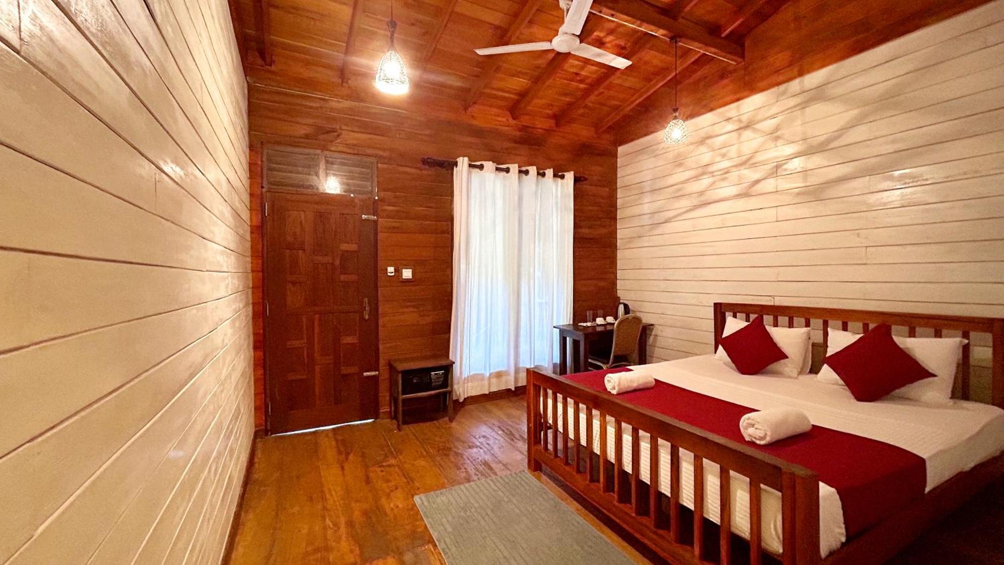 Wood Lodge Mirissa Exterior foto